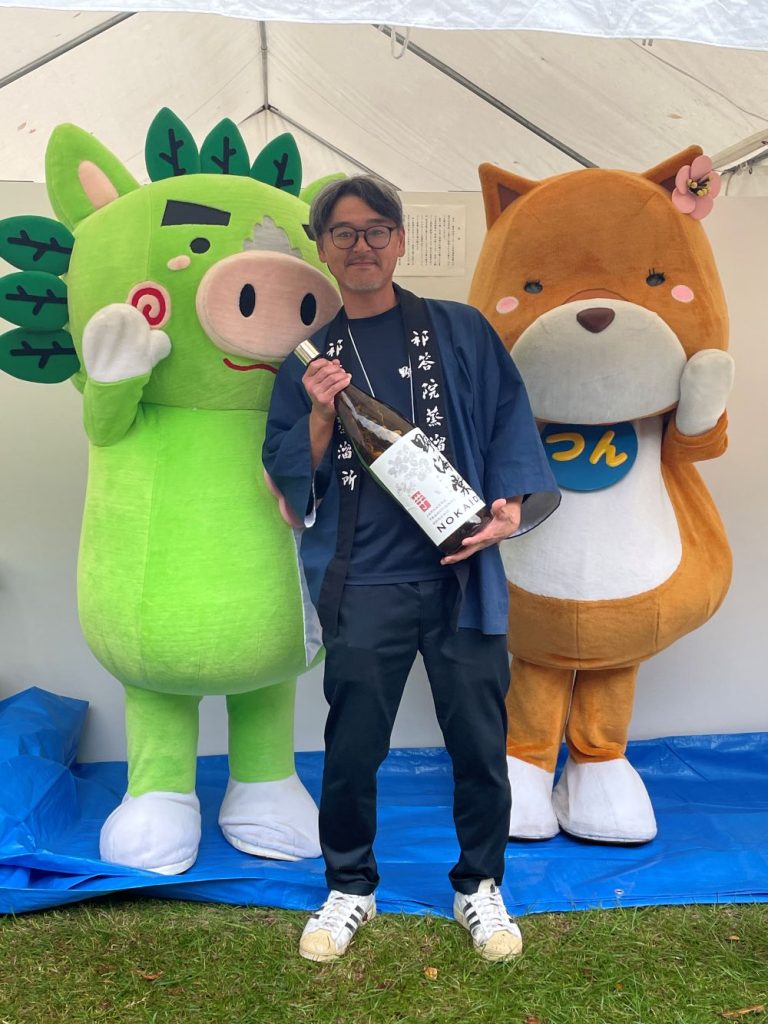 いむた池マルシェ秋2025グリブーとツンも