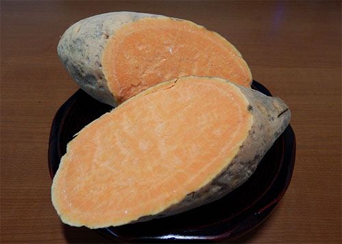 オレンジ色の玉茜(たまあかね)